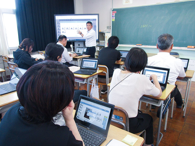 教員に寄り添う「伴走型」の支援で、授業改善とICT活用を両輪で推進