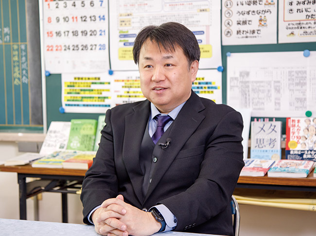 安全な写真撮影と密な情報共有の確立へ
校務用スマホが拓く、教育現場の新たな未来を探る