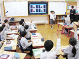 【タブレット端末活用】SKYMENU Class
学校の自慢をカルタで伝えよう