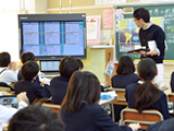 【タブレット端末活用】SKYMENU Class
飢餓状況から考える世界の環境問題